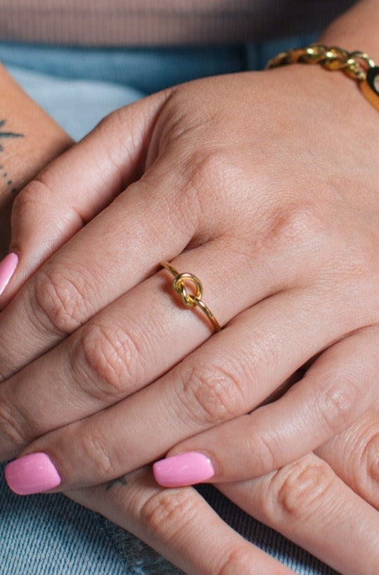 Intertwine Ring
